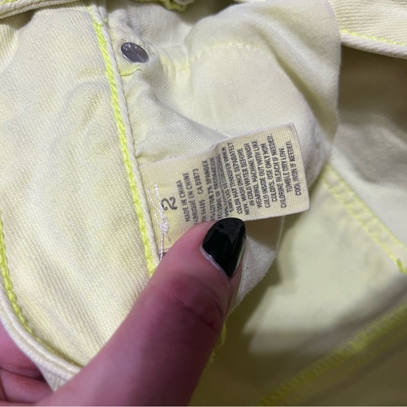 American eagle Outfitters neon yellow midi shorts size 2 - Picture 3 of 3